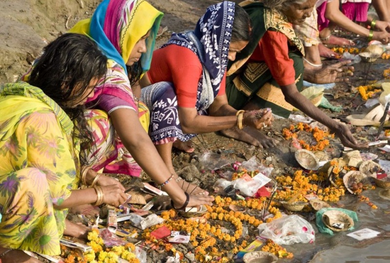 India-Varanasi-8713